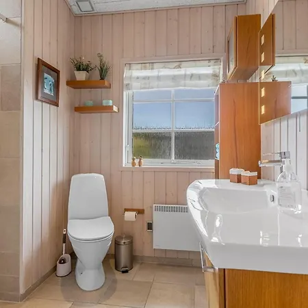 Teja - 100m From The Sea By Interhome Nyaraló