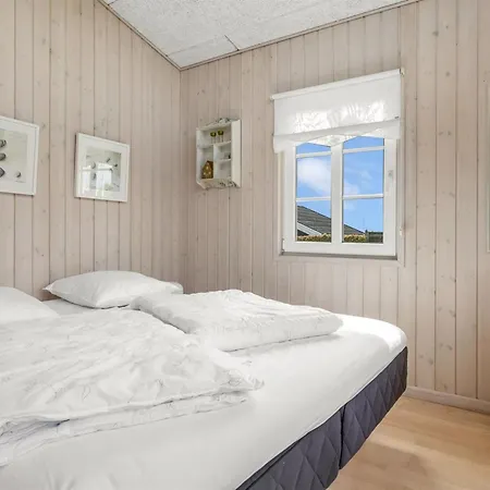 Teja - 100m From The Sea By Interhome Nyaraló